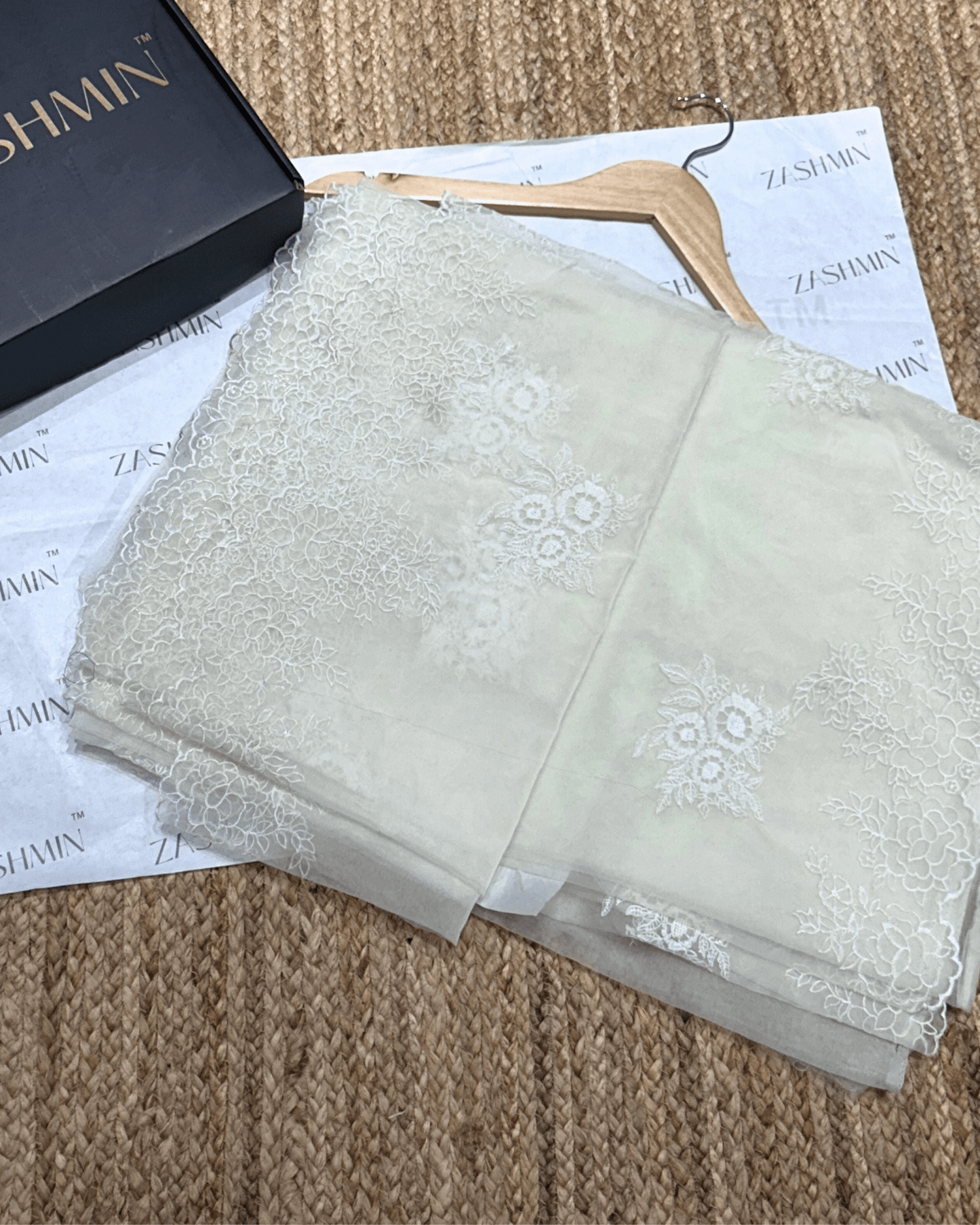 Zashmin Haans - Wala - Safed - Zashmin