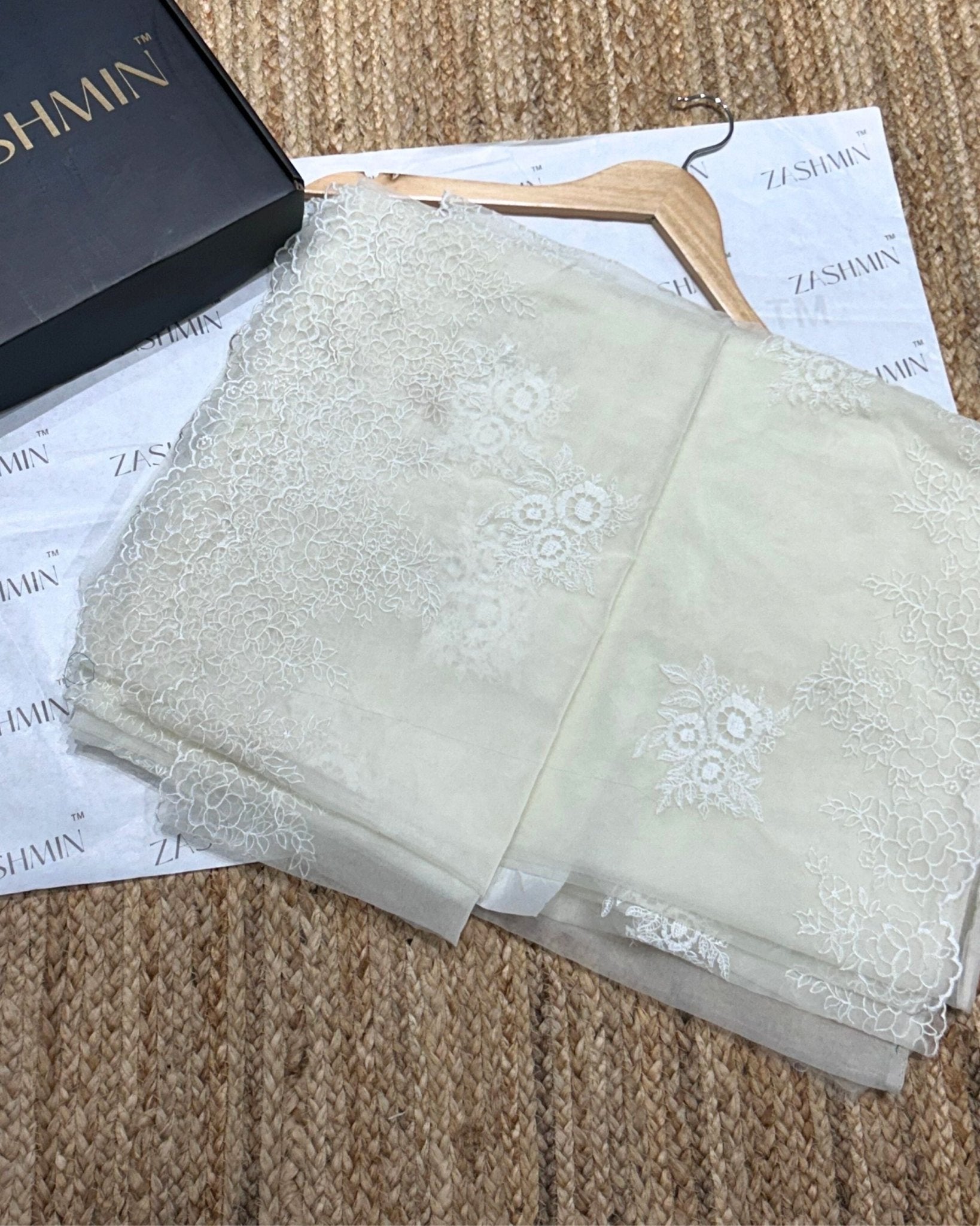 Zashmin Haans - Wala - Safed - Zashmin